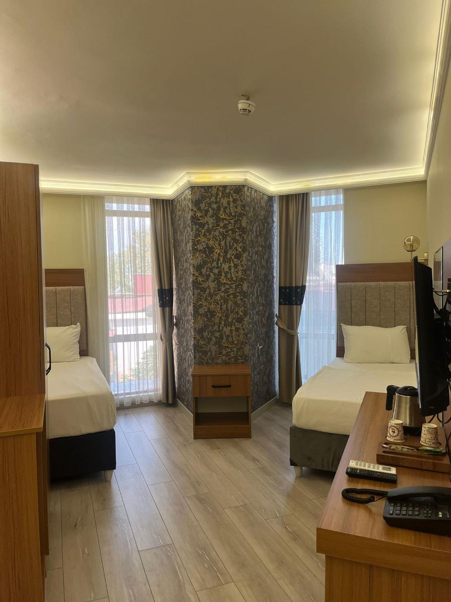 Golden Lux Hotel Antalya Buitenkant foto