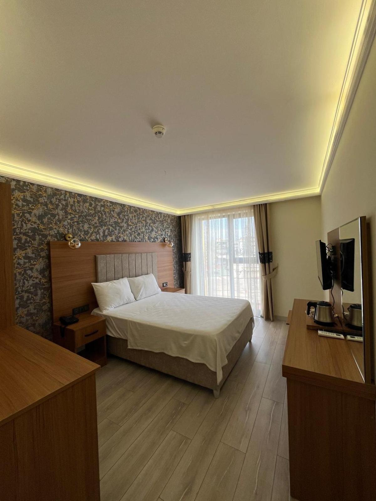 Golden Lux Hotel Antalya Buitenkant foto