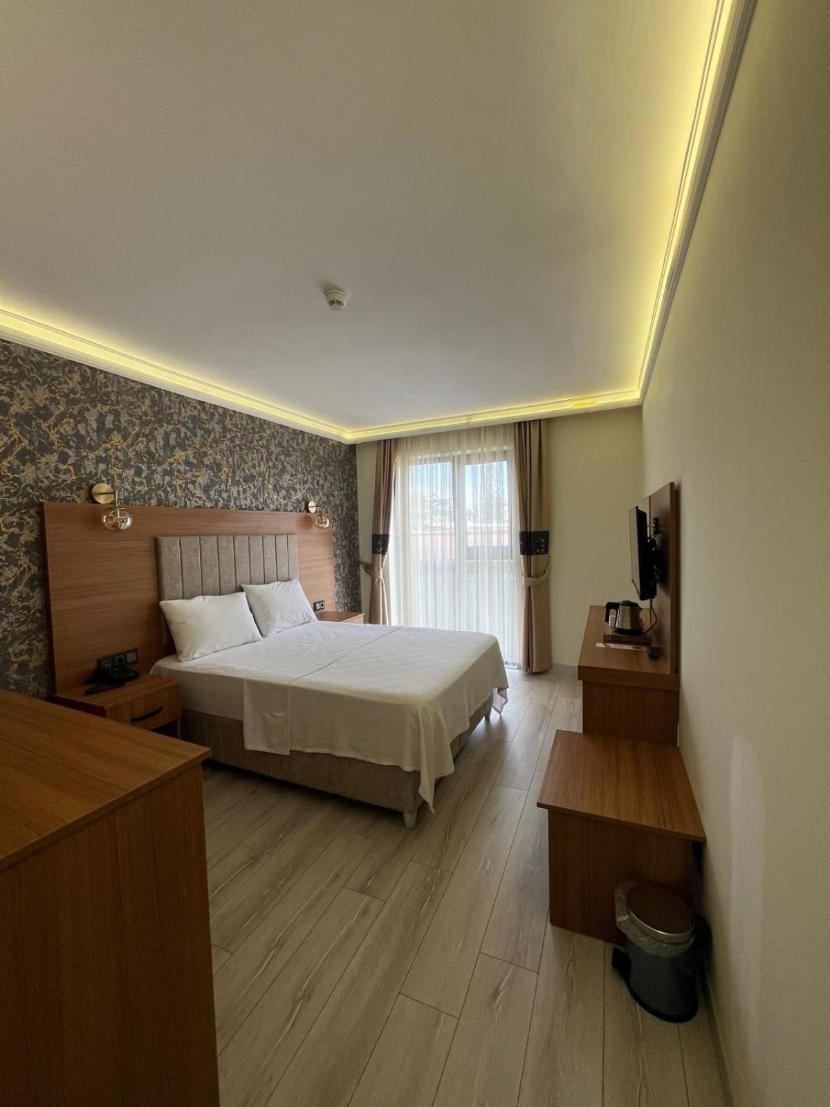 Golden Lux Hotel Antalya Buitenkant foto